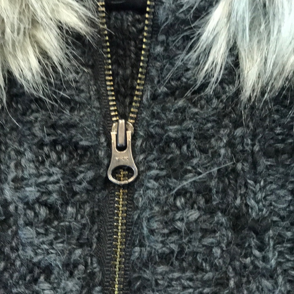 LOFT fleece lined faux fur/knit vest - Picture 11 of 11